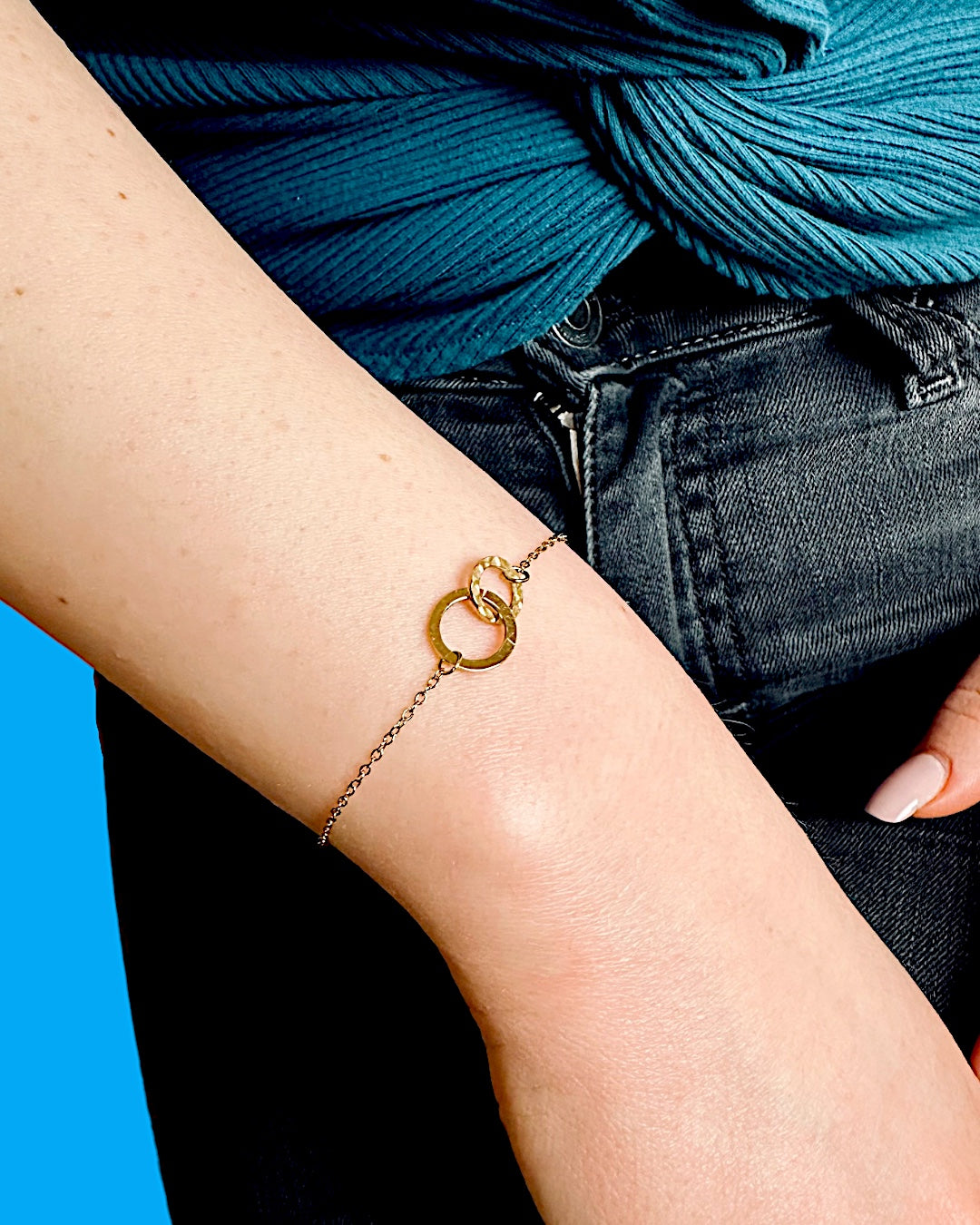 Sleek Circles Elegantes vergoldetes Armband